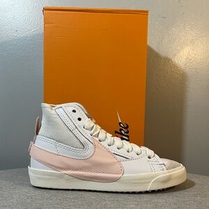 listing-status-banner